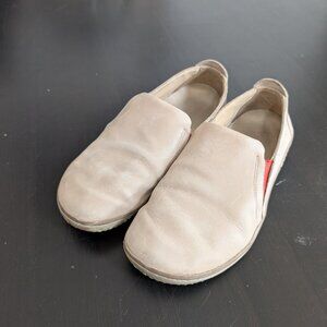 Vivobarefoot Mata in Mole
